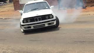 325i BMW multivalve spinning [upl. by Schwinn]