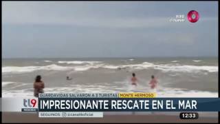 Impresionante rescate en la playa guardavidas salvaron a 3 turistas [upl. by Ecnerewal607]