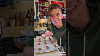 Magic Peanut Butter Cookies [upl. by Pantia]