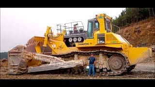 The Biggest Bulldozer in the World  Komatsu D575A Super Dozer [upl. by Noami]