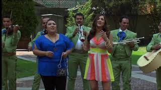 Amores Verdaderos  Liliana le Canta Una Serenata a Roy [upl. by Bergeron]