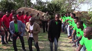 Ke Mofumanehi Moyeng by Wacha Mkhukhu Wachumlilo Ft Ndumiso and Sello [upl. by Ragouzis]