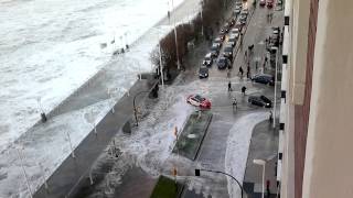 Ola gigante en San Lorenzo Gijon 03032014 [upl. by Notlit]