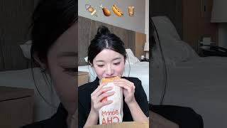 Mukbang with Quyhn Truong 🥡🥢 food mukbang trending shorts viral xuhuong [upl. by Siravart59]