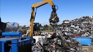 IngBonfiglioli DRAKE 10 Hammermill Compact Shredder in operation in New Zealand [upl. by Adnirod]