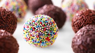 Brigadeiros de Chocolate muy Fácil con 3 Ingredientes y SIN horno [upl. by Drawdesemaj686]