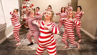 THE ULTIMATE CHRISTMAS PAJAMA DANCE  quotUnderneath the Treequot by Kelly Clarkson [upl. by Jeunesse]